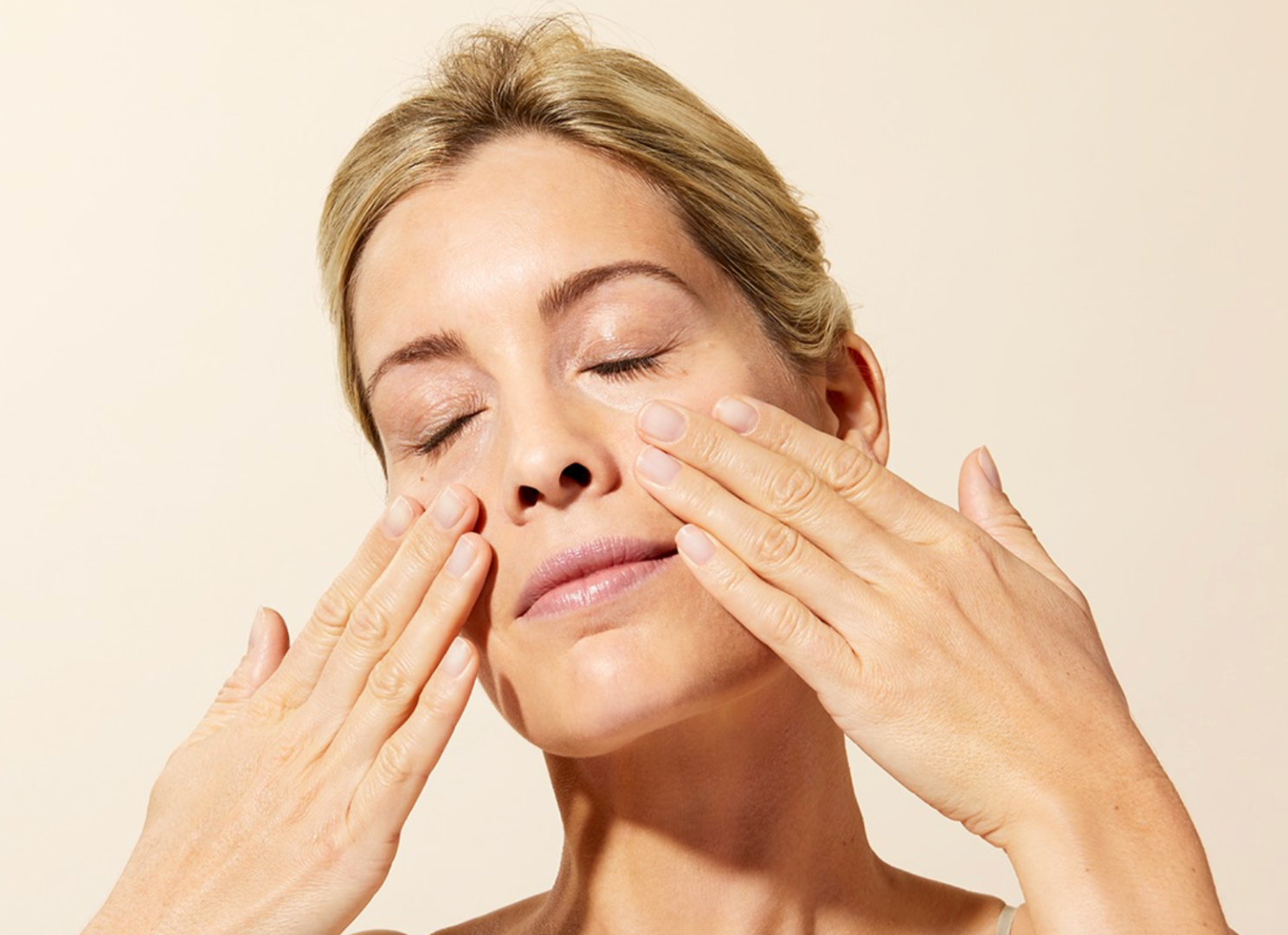 come-usare-olio-prodigioso-nuxe-utilizzi-viso