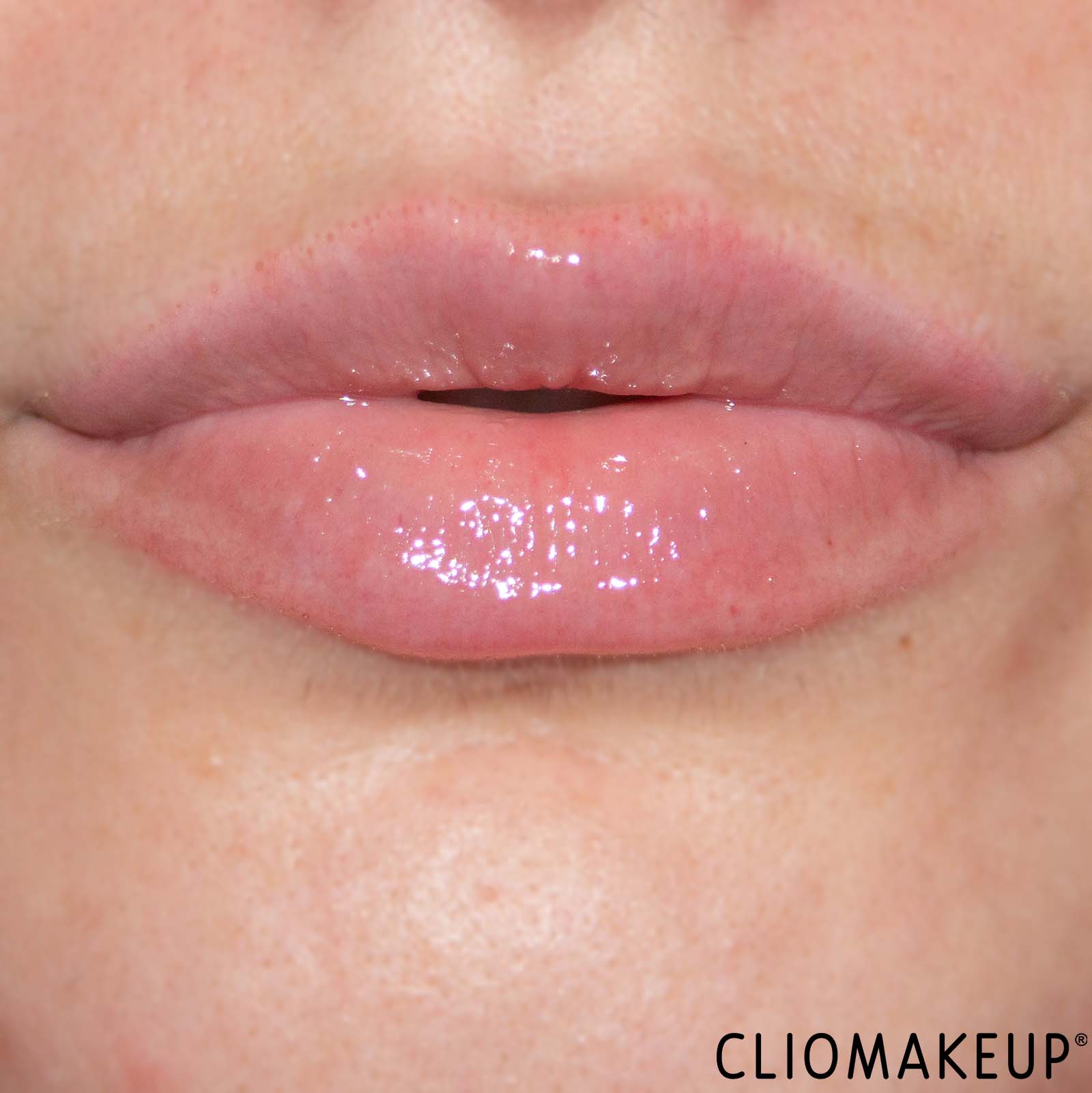 recensione-balsamo-labbra-laneige-lip-glowy-balm-fruits-rouges-applicazione
