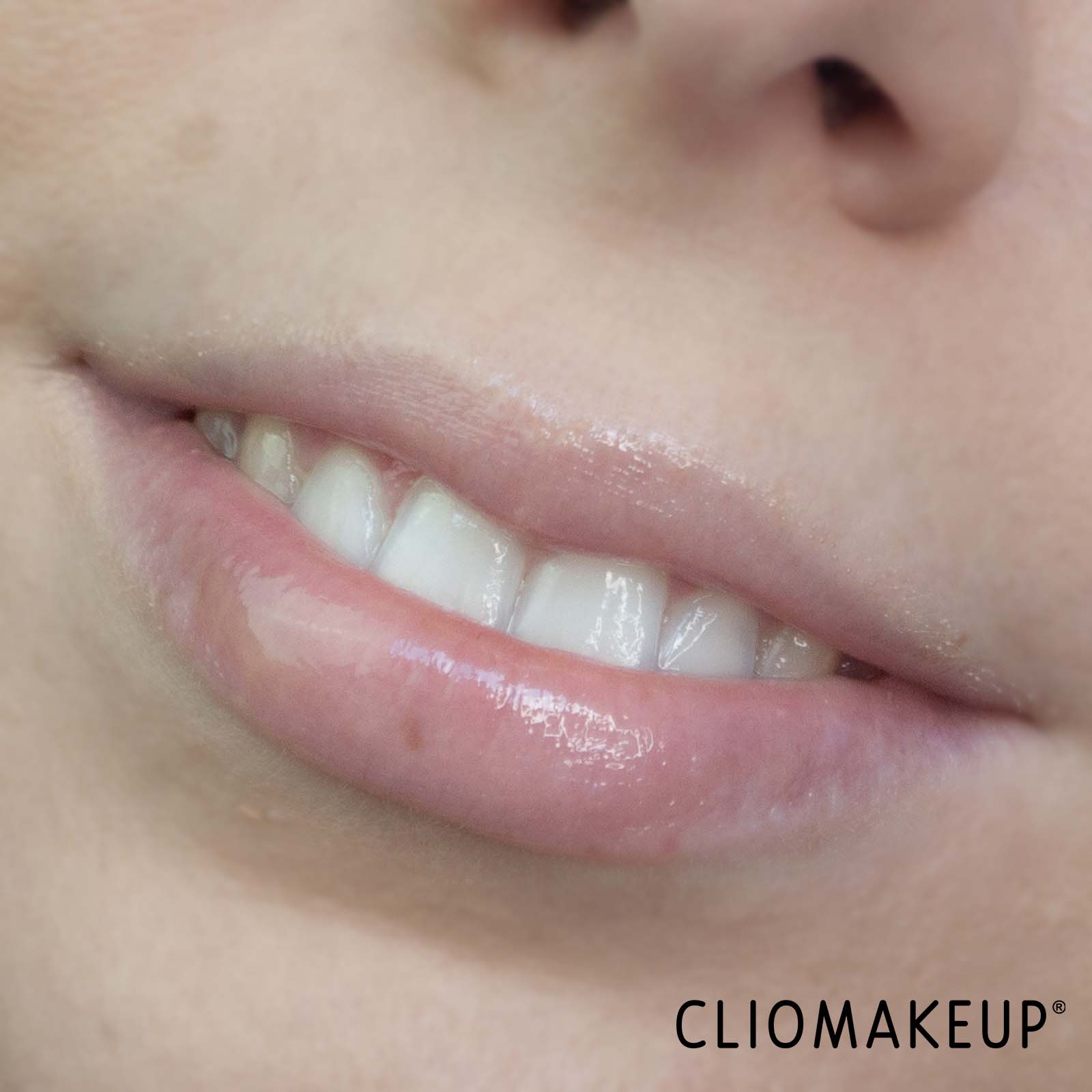 recensione-balsamo-labbra-laneige-lip-glowy-balm-mango-prodotto-applicato