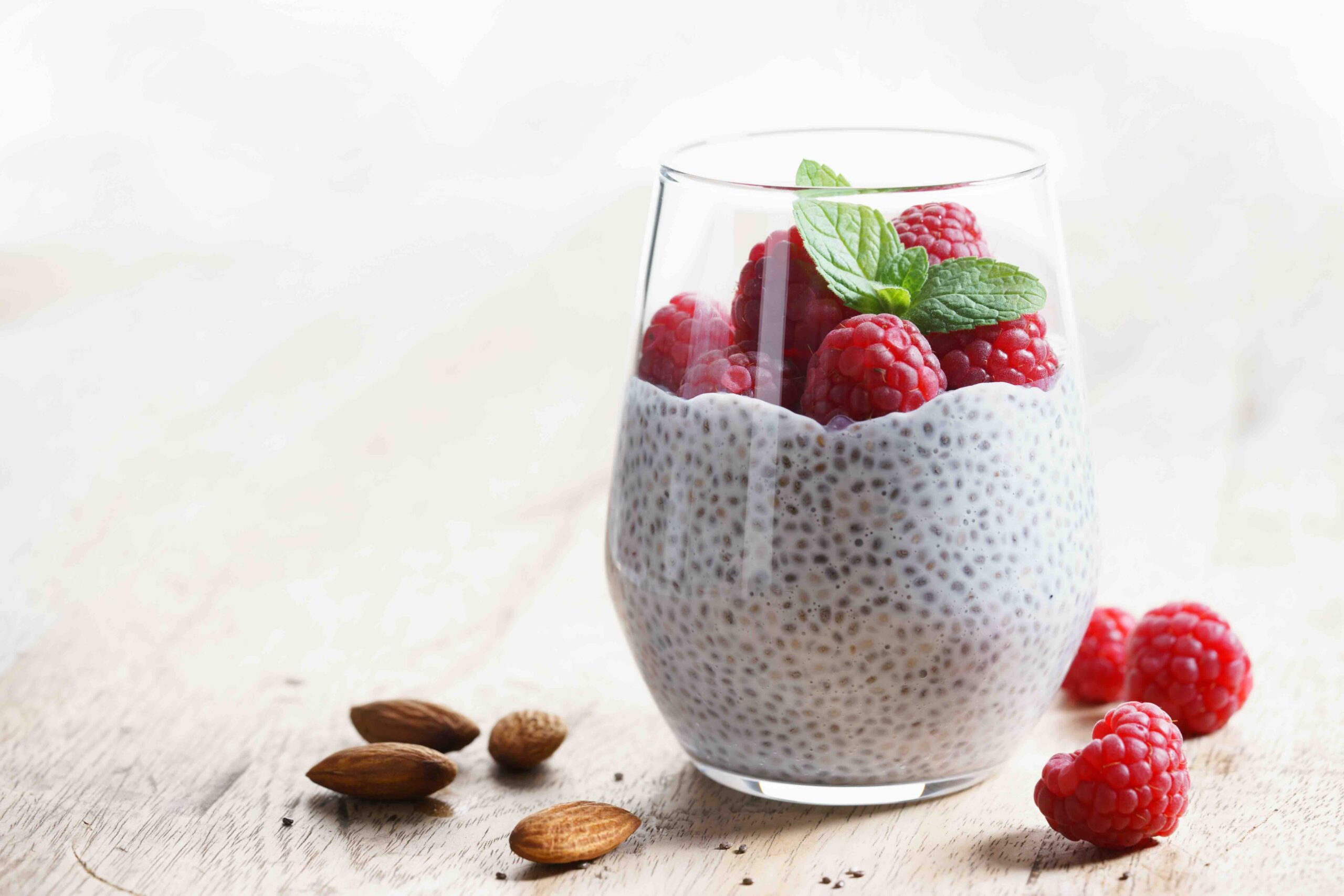 semi-di-chia-pudding-lampioni-menta