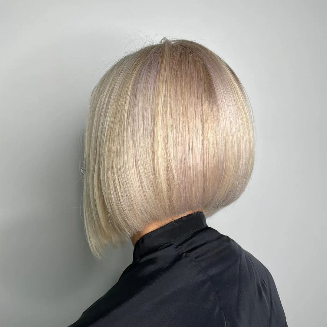 tagli-capelli-corti-cortissimi-biondi-bob-scalato