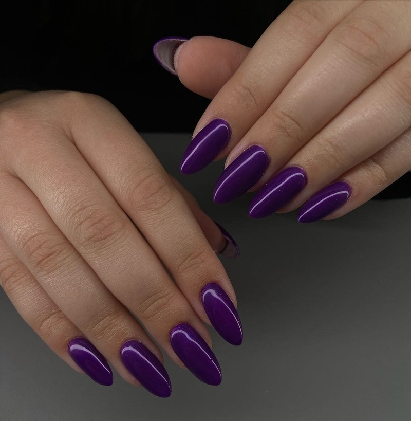 unghie-viola-uva