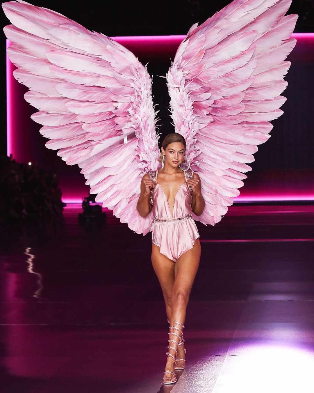 victoria-secret-sfilata-2024-gigihadid