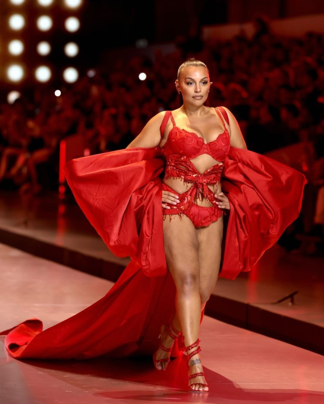 victoria-secret-sfilata-2024-paloma
