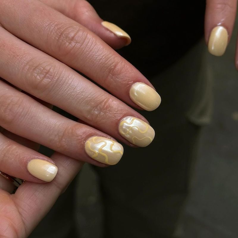 butter-yellow-nails-disegni