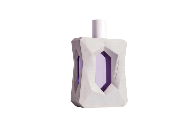 profumi-ariana-grande-god-is-woman