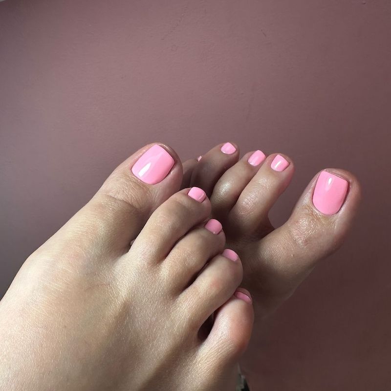 smalto-rosa-pedicure