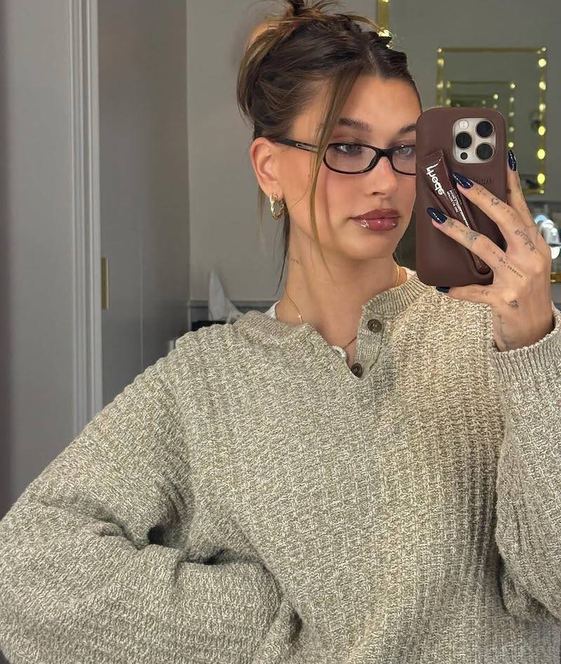 contrast-make-up-hailey-bieber