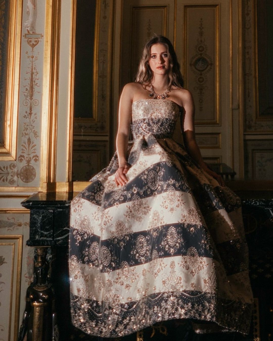 lucia-ponti-ballo-debuttanti-parigi-outfit