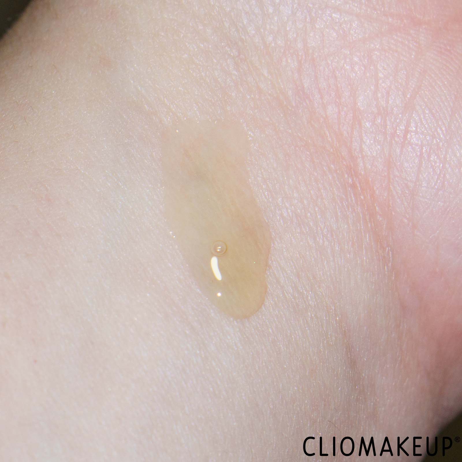 recensione-siero-viso-yepoda-the-purify-hero-swatch