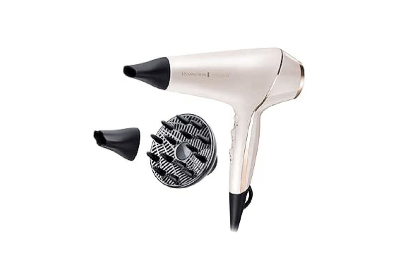 capelli-secchi-cute-grassa-asciugacapelli
