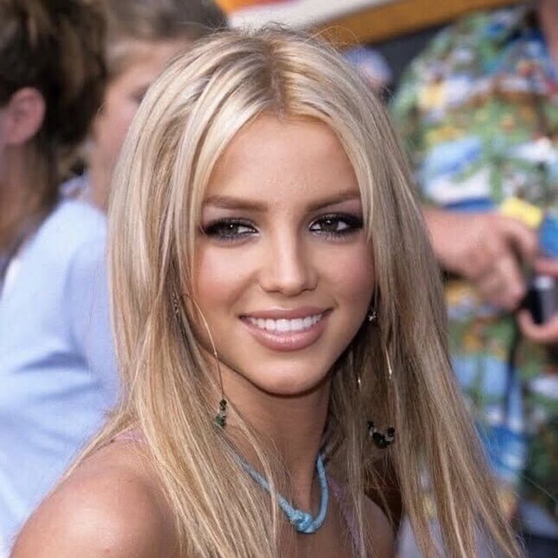 concealer-lips-britney-spears